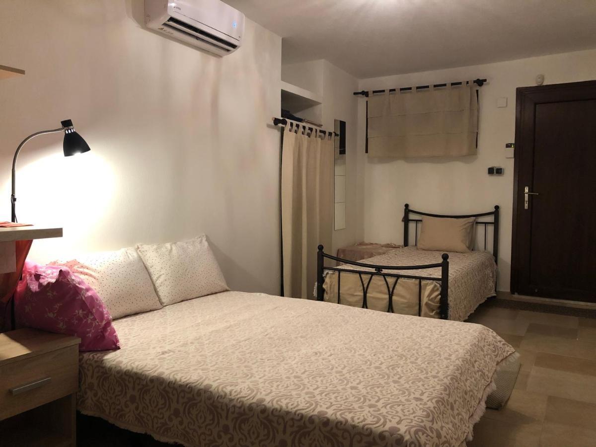 ניאה מודאניה Am Beach House מראה חיצוני תמונה