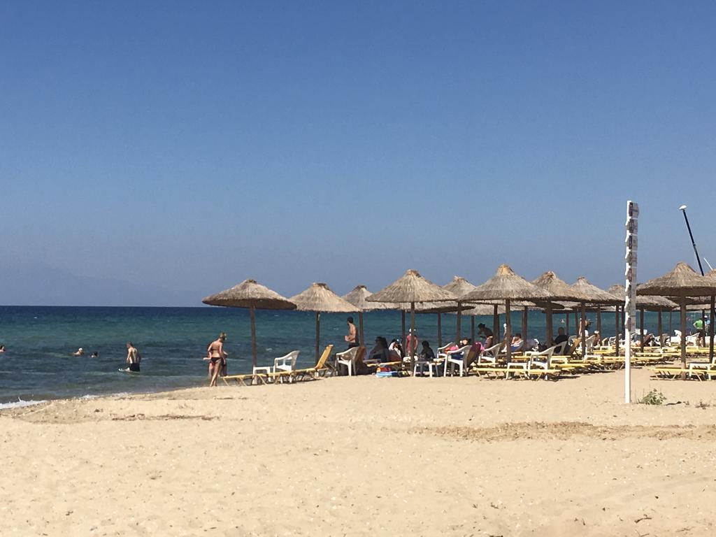 ניאה מודאניה Am Beach House מראה חיצוני תמונה