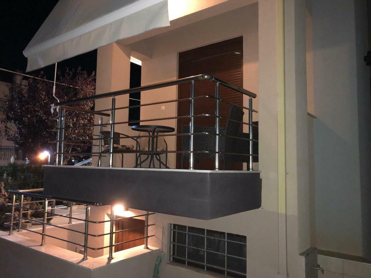 ניאה מודאניה Am Beach House מראה חיצוני תמונה